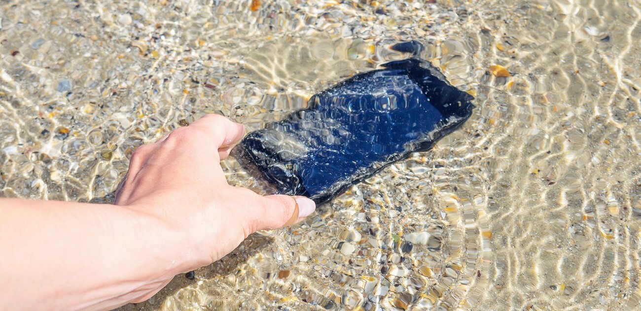 Kako spasiti telefon koji je upao u slanu vodu?